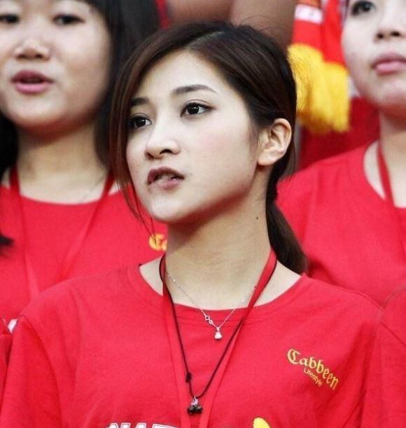 小秘书夹得好紧太爽h大肉乳